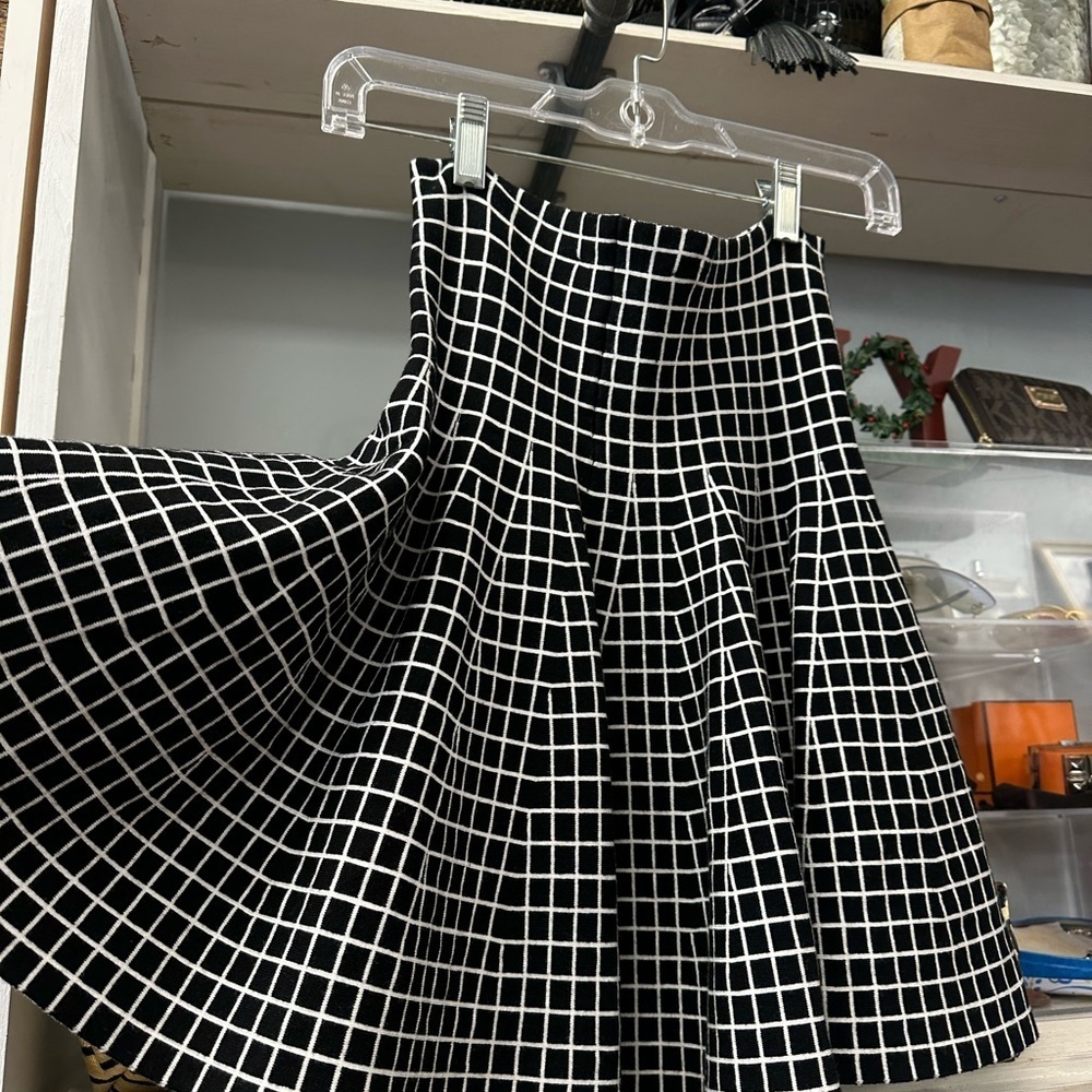 Vertigo Fit & Flare Grid Skirt – Size M - Picture 3 of 5